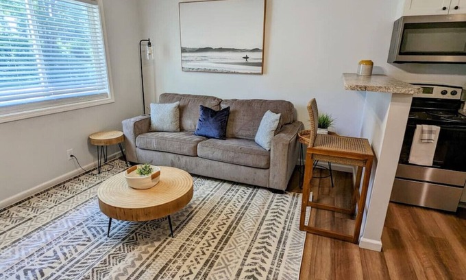 Davenport Apartamento | Modern 1 BR by DT Davenport [45DAYS+] Pet Friendly