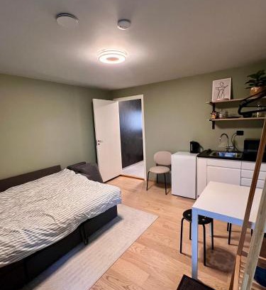 Tromsdalen Apartamento | Modern 1-room apartment - right by the Arctic Cathedral and Fjellheisen