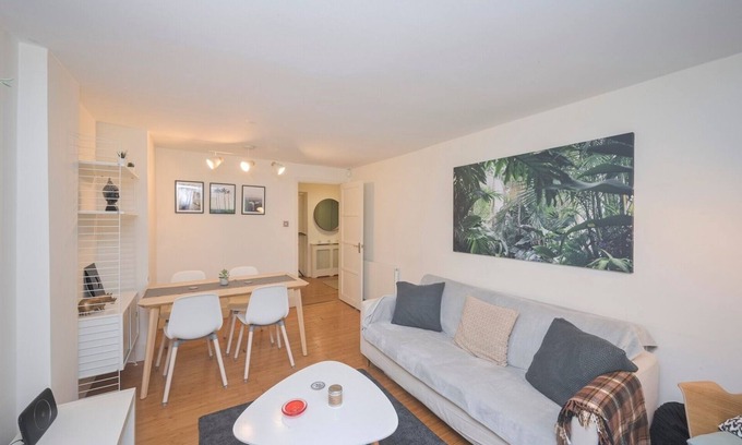Victoria Apartamento | Modern 1BD Basement Flat Near Victoria Park London