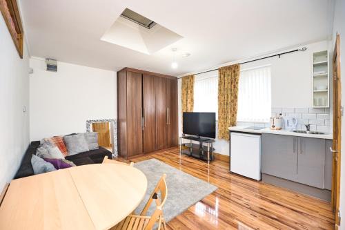 Bromley North Apartamento | Modern 1Bed, 2 Min to Tube & DLR in London E3