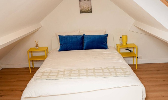 Bloemekenswijk Apartamento | Modern 1BR & 1LR Apartment | 15-Min Walk to Rabot