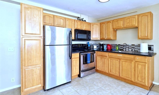 Highline Apartamento | Modern 1BR Apt | Near SeaTac | Unit 5 @ S. Seattle