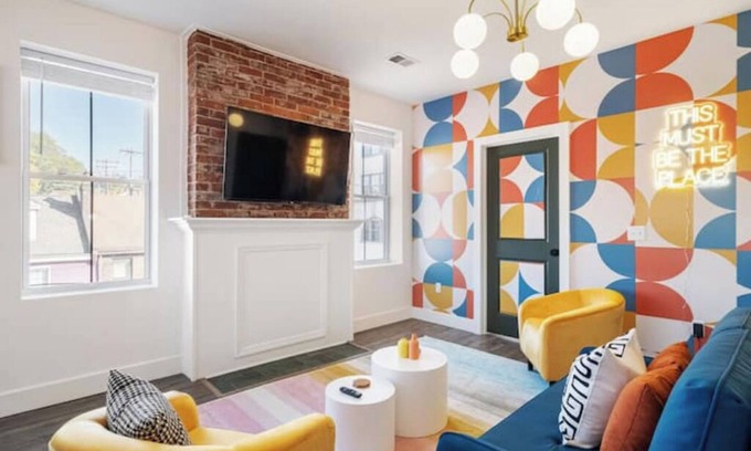 South Side Apartamento | Modern 1BR Brick+ Kingbed+Free Parking+Close to DT