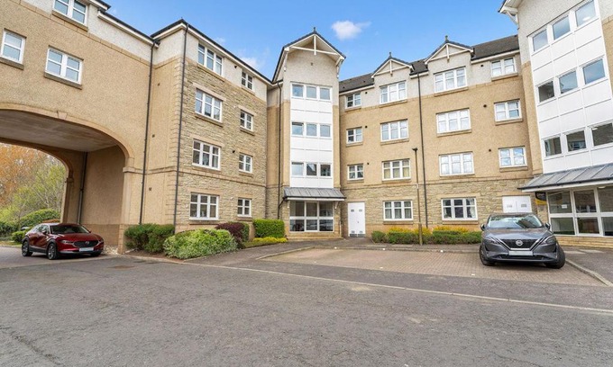 Longcroft Apartamento | Modern 1BR flat - free parking + lift