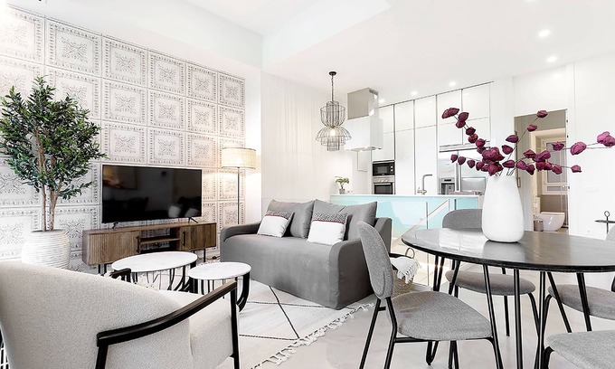 Jeronimos Apartamento | Modern 2 BD duplex in front of Atocha station. Atocha II