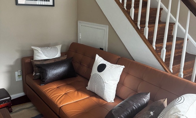 Hillcrest Heights Casa | Modern 2-bdrm, 1 full bath townhome with WiFi and Smart TV’s in Temple Hills, MD