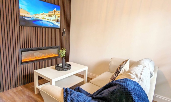Halstead Casa | Modern 2 bed 1 bath terraced house in Halstead