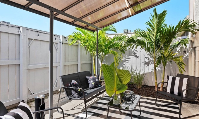 Lauderdale Lakes Condominio | Last Chance for Summer Savings in Florida