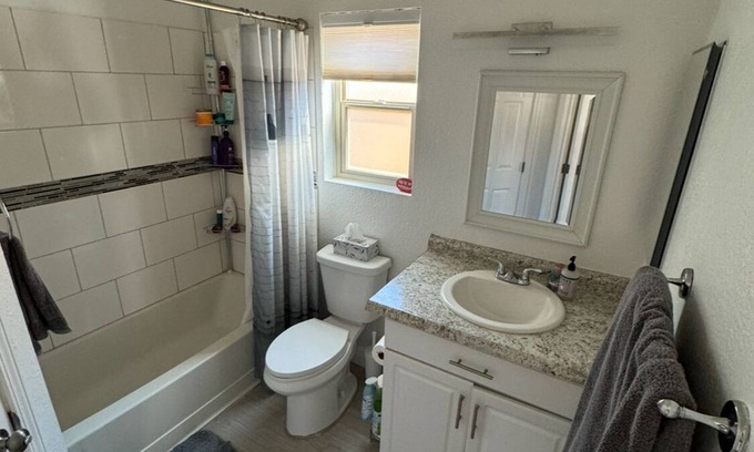 Tucson Casa | Modern 2 bed/2bath house off Orange Grove & I-10 with Alarm/Wifi/PETS welcome