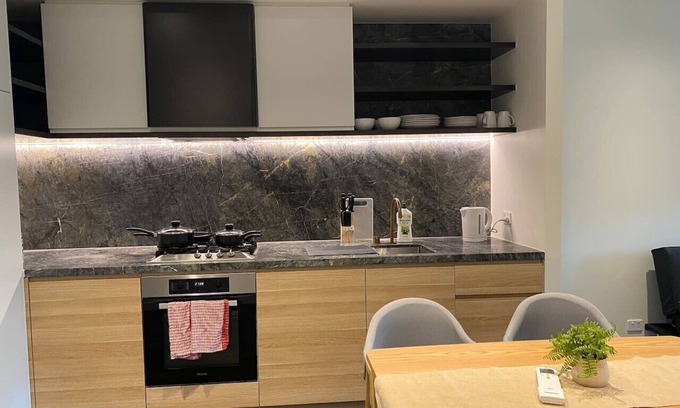 West Melbourne Apartamento | Modern 2-Bed Apt + Parking | West Melbourne!