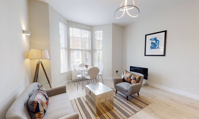 Golborne Apartamento | Modern 2 Bed Flat - 4mins to Westbourne Park Tube