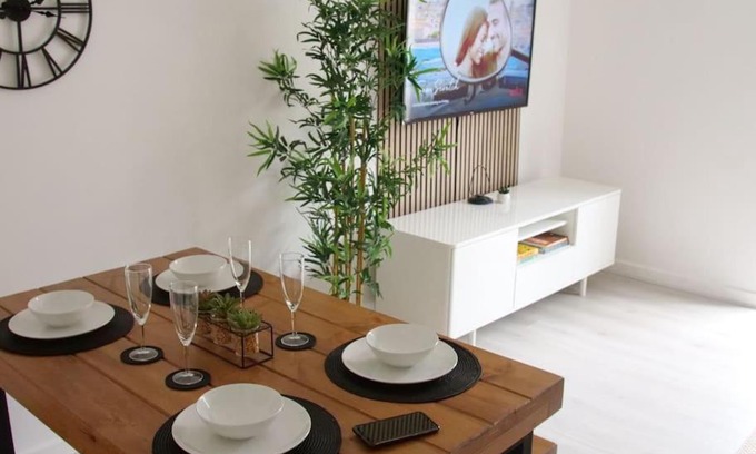 Marston Green Casa | Modern 2 Bed house - HS2, NEC & Birmingham Airport