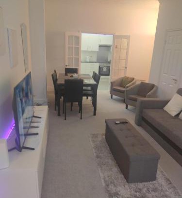 Portsmouth Apartamento | Modern 2 bed house sleeps 6