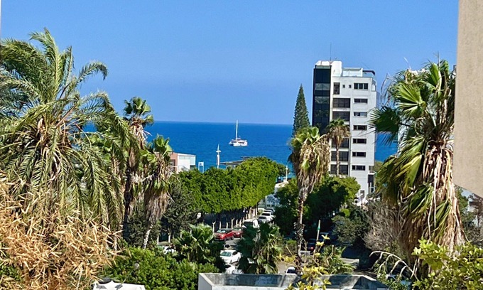 Historical Center Apartamento | Modern 2-bedroom apartment in the heart of Limassol with WiFi, AC