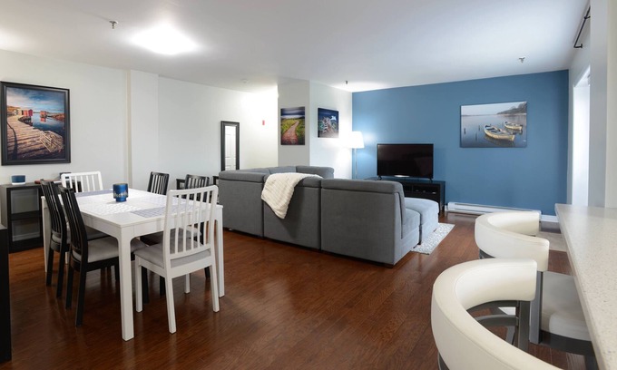 Terra Nova Condominio | Modern 2 Bedroom Condo in ideal location