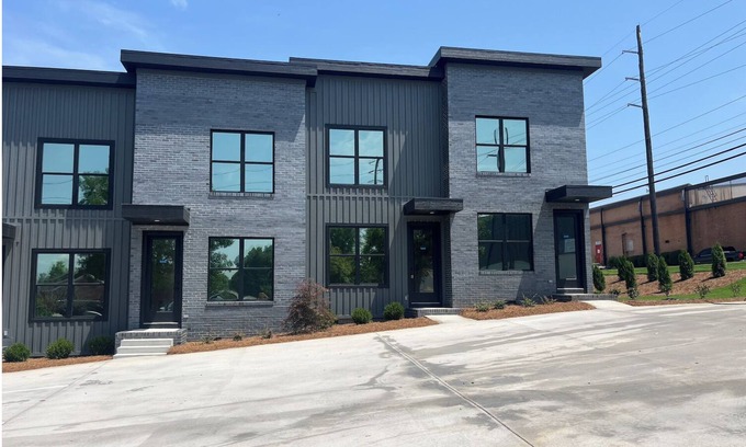 Dalton Condominio | Modern 2 Bedroom Condo steps away from Downtown Dalton