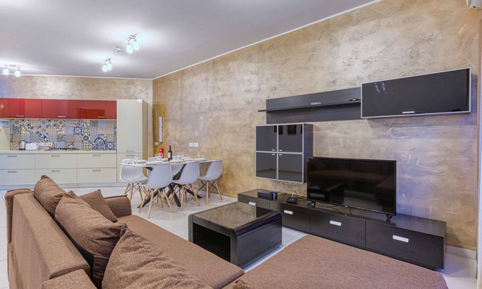 St. Andrew's Apartamento | Modern 2-Bedroom Maisonette in Swieqi