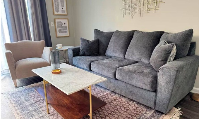 Evansville Casa | Modern 2 bedroom townhome great location Evansville near hospitals, University