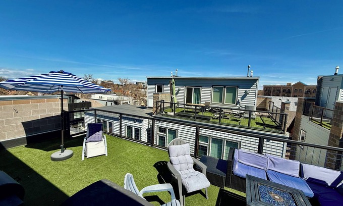 Five Points Casa | Modern 2-bedroom townhome w/ rooftop patio in brilliant Denver