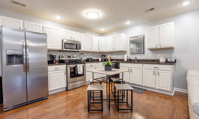 Osage Apartamento | Modern 2 BR apartment great location