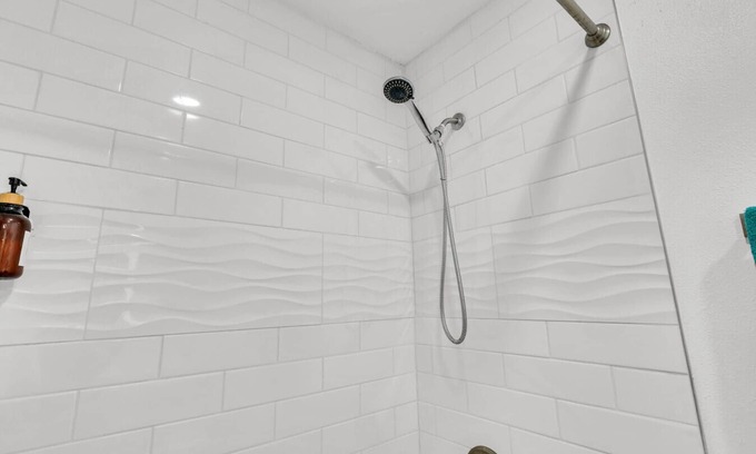 West Arlington Apartamento | Modern 2BD/2BA Flat Gym & Pool | Heart of Downtown