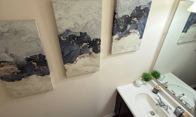 North Raleigh Casa | Modern 2BR, 2.5BA townhome with comfy bedding, sleek decor, comfort & cozy.