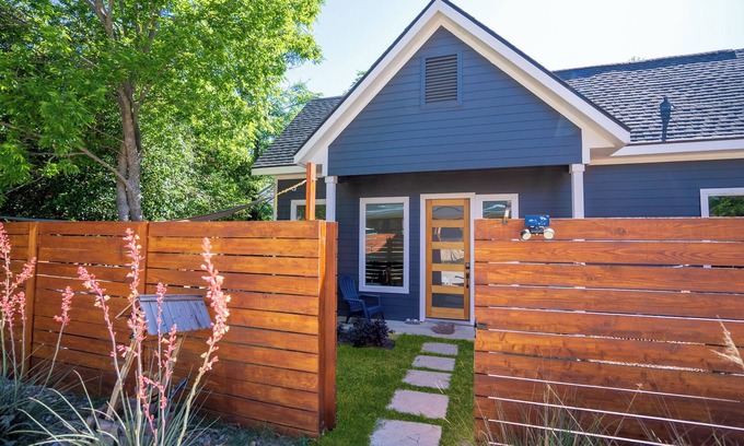 Chestnut Casa | Modern 2BR 2BA. Spacious open concept living room/kitchen w cathedral ceilings.