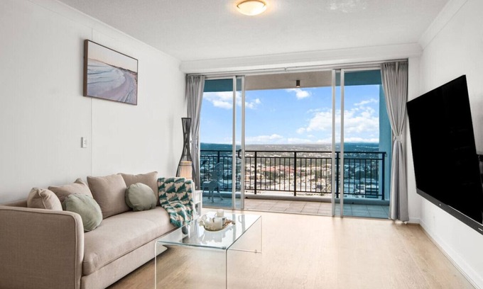 Southport Apartamento | Modern 2BR Apartment in Southport Central