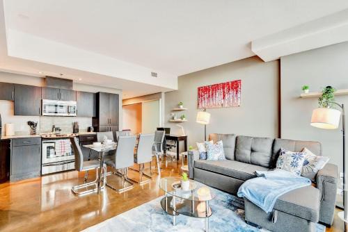 Beltline Casa | Modern 2BR Condo - King Bed - Downtown City Views