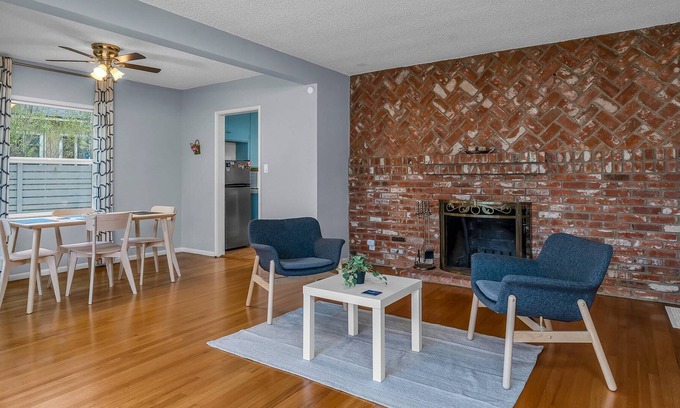 Westchester Casa | Modern 2BR Home with Private Backyard near LAX/LMU