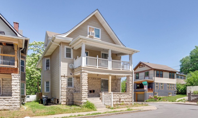 North Hyde Park Apartamento | Modern 2BR Kansas City Condo Near Downtown
