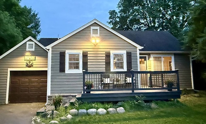 Minnetrista Casa | Modern 2BR Retreat by Lake Minnetonka