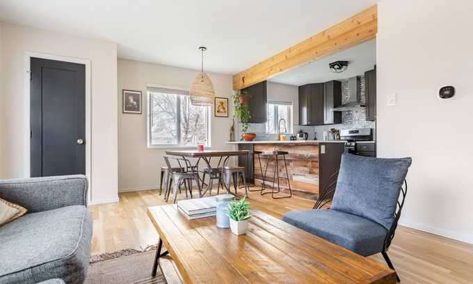 Northeast Park Hill Casa | Modern 3 bed/2 bath in Park Hill