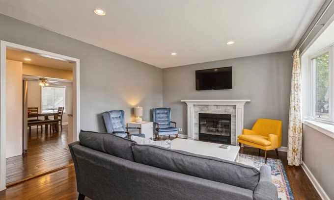 Des Moines Casa | Modern 3-Bed,2-Bath Retreat