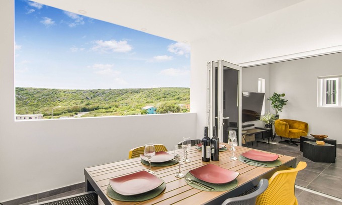 Grote Berg Apartamento | Modern 3-Bed Apartment in Papaya Resort Curacao