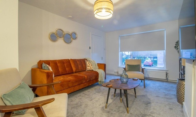 East Kilbride Casa | Modern 3 Bed House East Kilbride. Close to Motorway