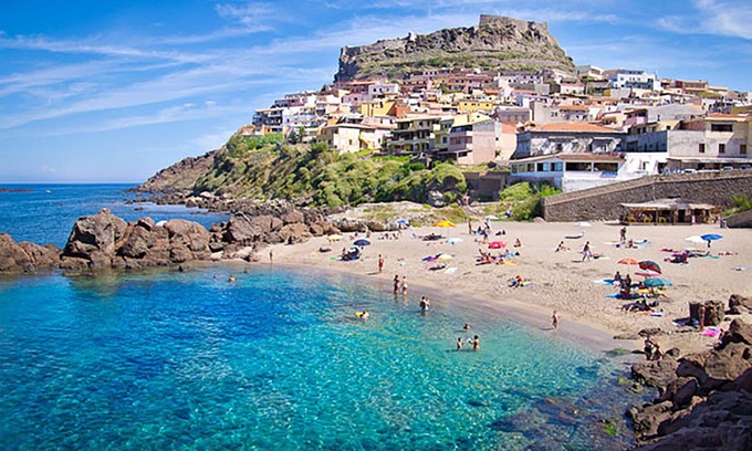 Castelsardo Historic Centre Villa | Moderna villa de 3 dormitorios en una ubicación increíble cerca del mar, tiendas y restaurantes