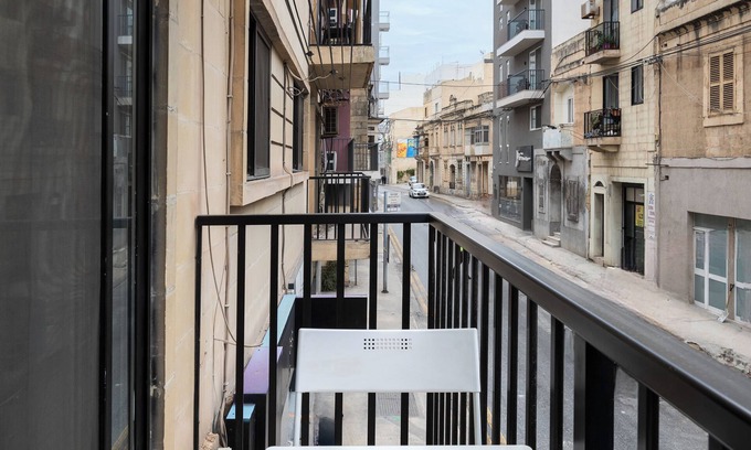 Il-Balluta Apartamento | Modern 3 Bedroom 3 Bathroom Near Balluta Bay Sliema