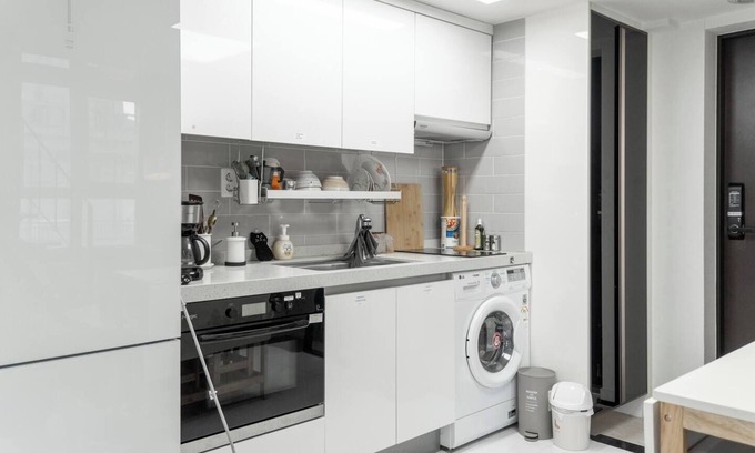 COEX Apartamento | Modern 3-bedroom apartment with WiFi and AC in vibrant Gangnam