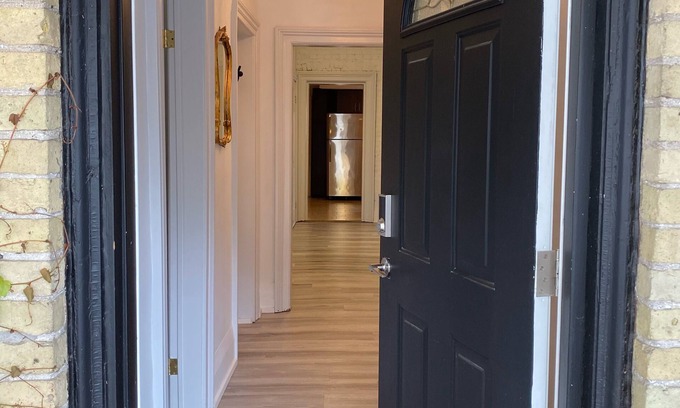London Casa | Modern 3 Bedroom - Close to DT