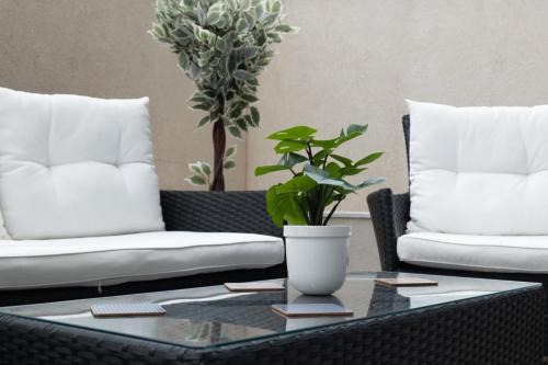 St. Andrew's Apartamento | Modern 3 Bedroom Oasis in Swieqi by ELDI