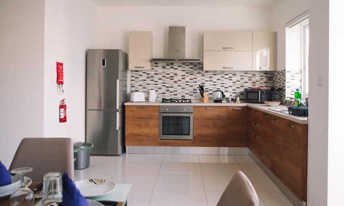 Zabbar Apartamento | Modern 3 bedroom with AC apartment