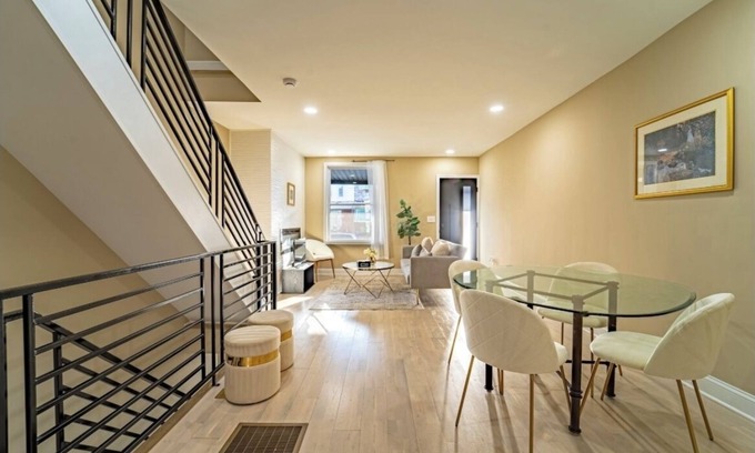 South Philadelphia Casa | Modern 3 BR & 2.5 Bath in So Philly near stadiums, must be 25yr,