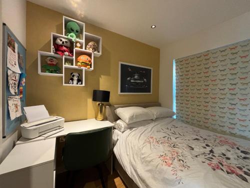 Sands End Apartamento | Modern 3BD with Private Balcony Imperial Wharf