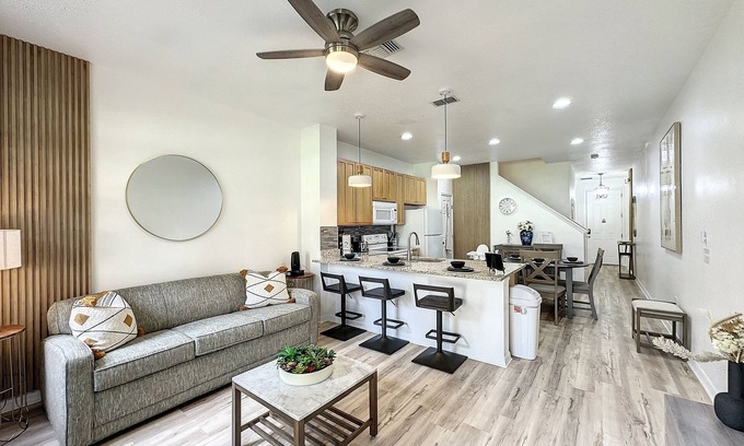 Crestwynd Bay Villa | Modern 3bedrooms, 3bathrooms Steps from Disney