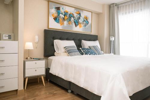 Jesus Maria Apartamento | Modern 3BR 2BA Apt Gym and Parking Near Real Plaza, UP and Trendy Cafés