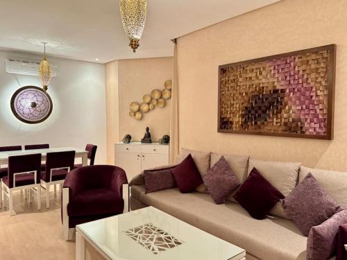 Menara Apartamento | Modern 3BR Apartment with Pool & Golf Views