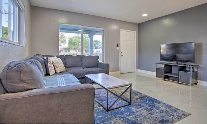 Ives Estates Casa | Modern 3BR Home with Spacious Yard, Near Beaches