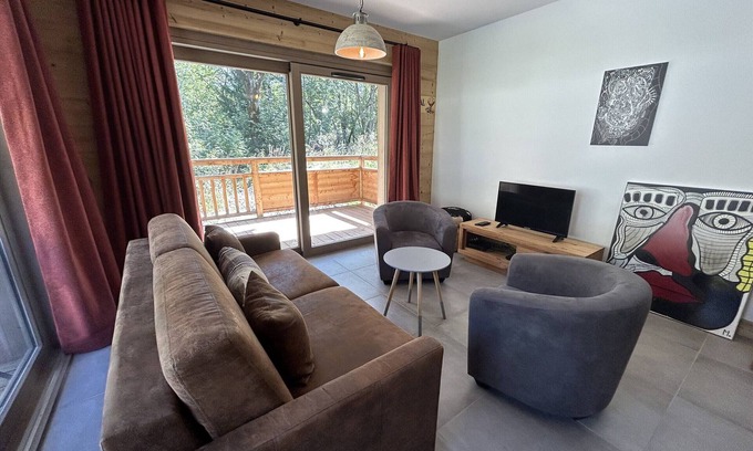 Champagny-en-Vanoise Apartamento | Apartamento moderno 4* con 2 habitaciones, balcón, parking, wifi y mascotas permitidas