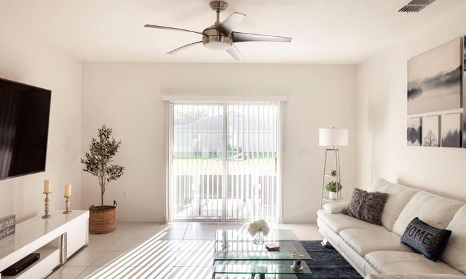 Port Saint Lucie Casa | Modern 4 Bdr Home near Tradition Town Center